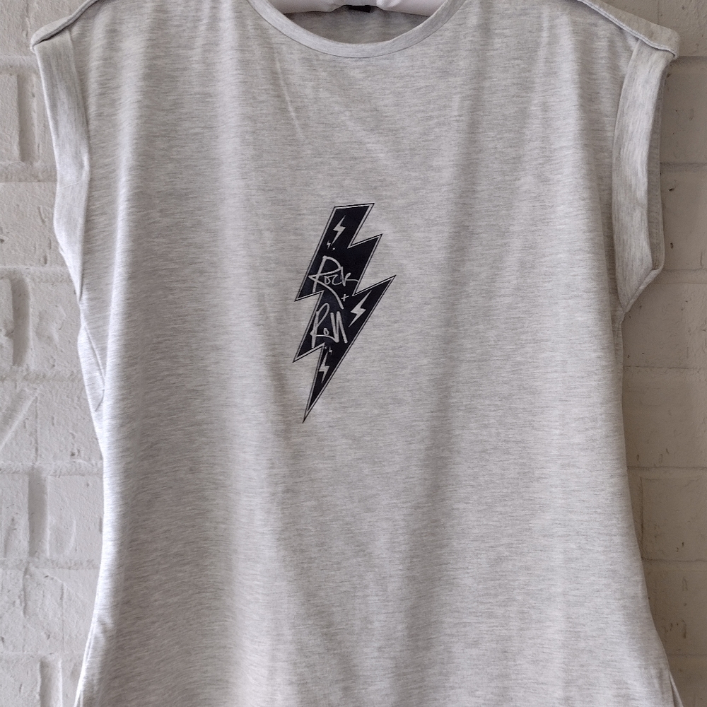 Saint+Sofia Turn-up tee Rock graphic size 4